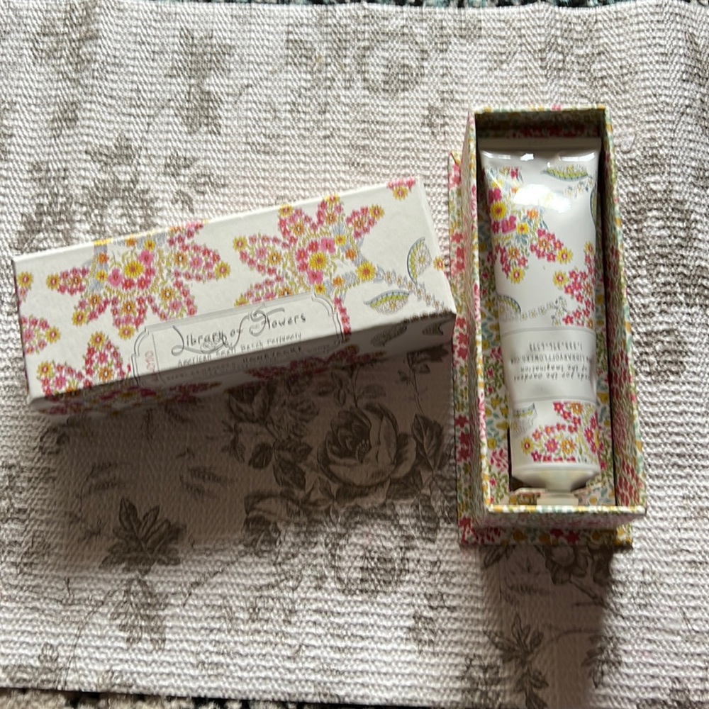 Library of flowers hand lotion